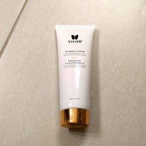 Vivier Vitamin C Scrub